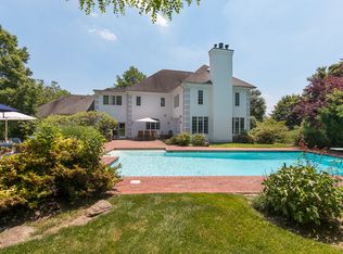 2 Cornell St, Scarsdale, NY 10583