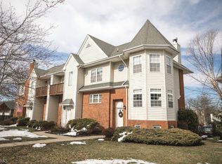 4 Cottage Ct, Berkeley Heights, NJ 07922