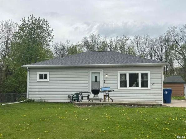715 16th Ave N, Clinton, IA 52732