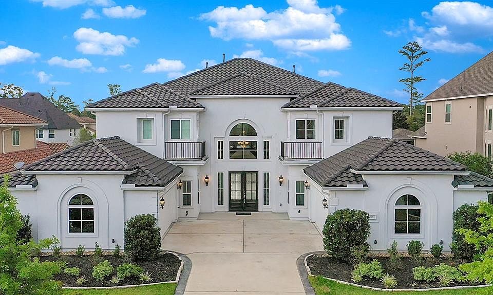 Welcome Home to the stately curb appeal of 126 S Curly Willow.