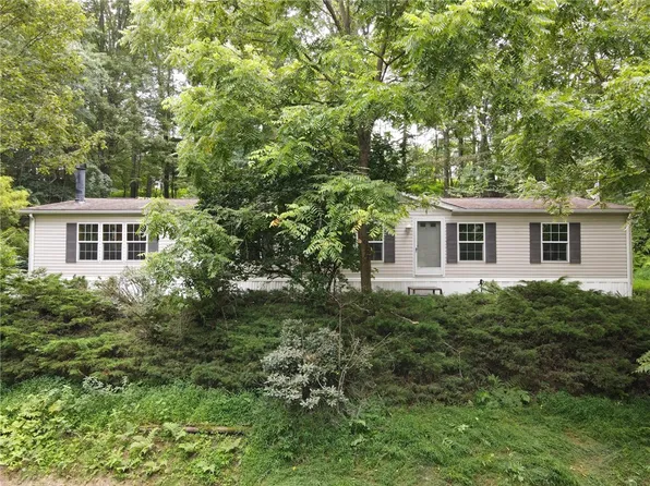 296 Burry Aly, Evans City, PA 16033