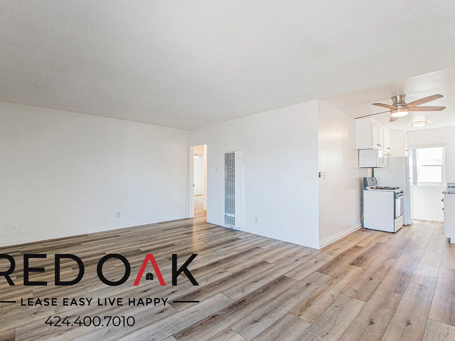 Charming 2-Bed with Available Parking ~ In Harvard Heights! — Photo 3