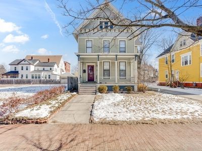 67 Thompson St, Springfield, MA, 01109
