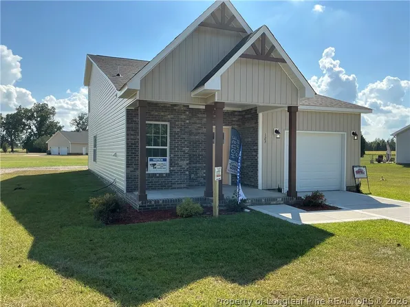 123 Velton St, Fairmont, NC 28358