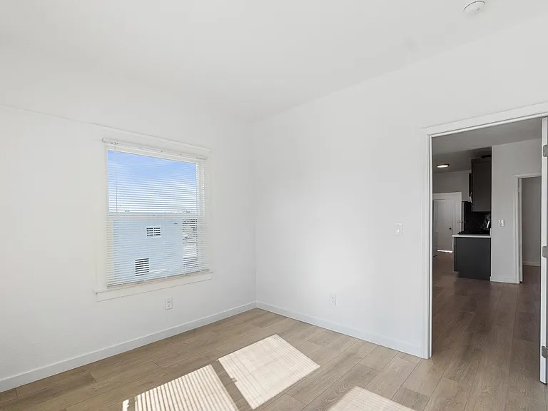 1226 Olive Ave — Photo 17
