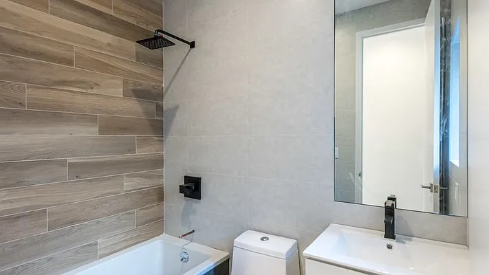 Rented by Nooklyn NYC LLC | media 22