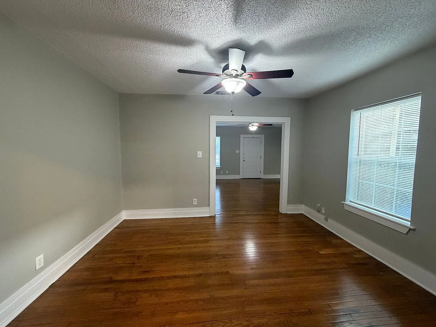 Beautiful Historic Condo in Alta Vista! — Photo 4