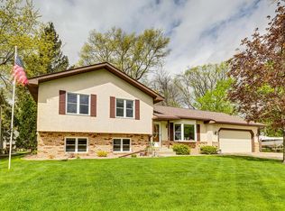 2211 Stanich St, Saint Paul, MN 55109