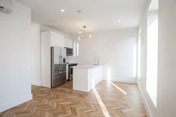 Rented by Empire Deeds LLC  | media 14