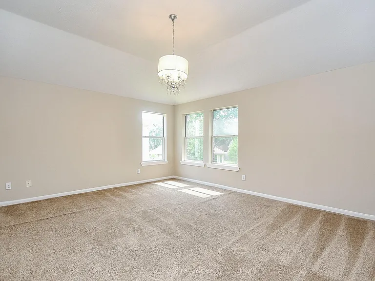 215 Windrift Ct — Photo 19