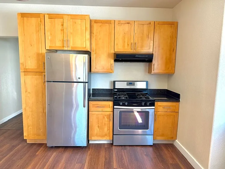 1619 Fairview St — Photo 16
