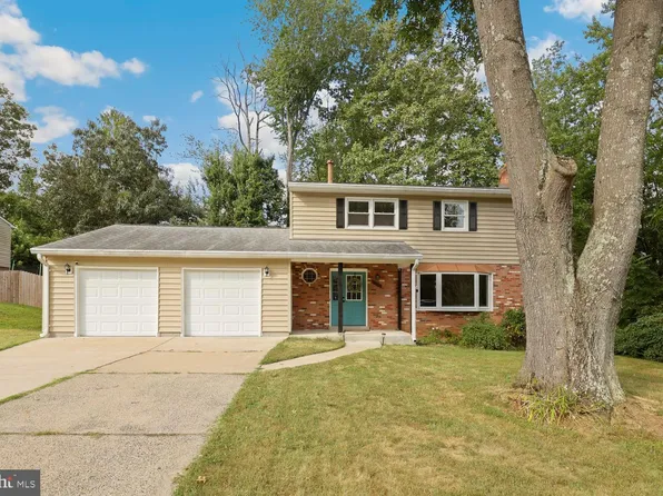 12302 Harbor Dr, Woodbridge, VA 22192