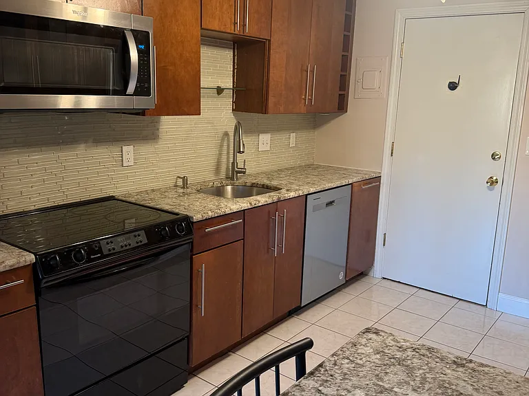 52 Purchase St #4C — Photo 3