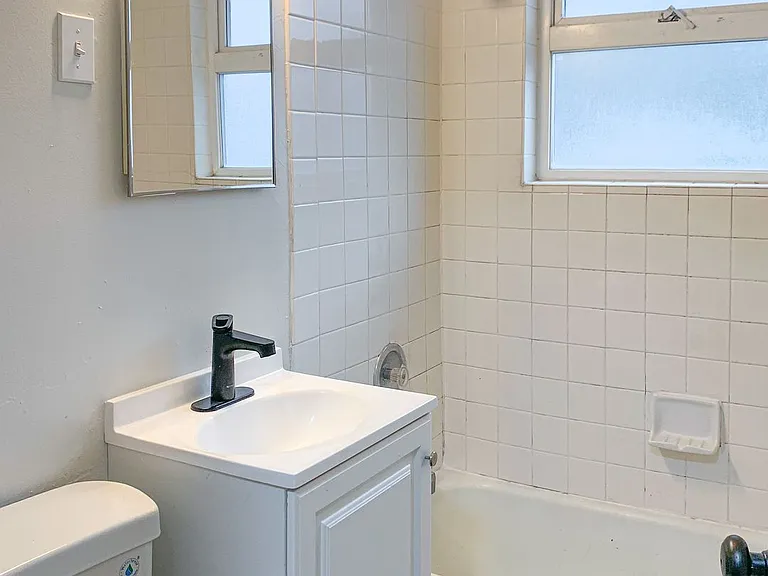 Boston Apartments — Photo 4