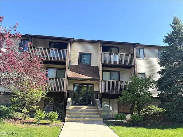 27441 Westown Blvd APT 1811, Westlake, OH 44145