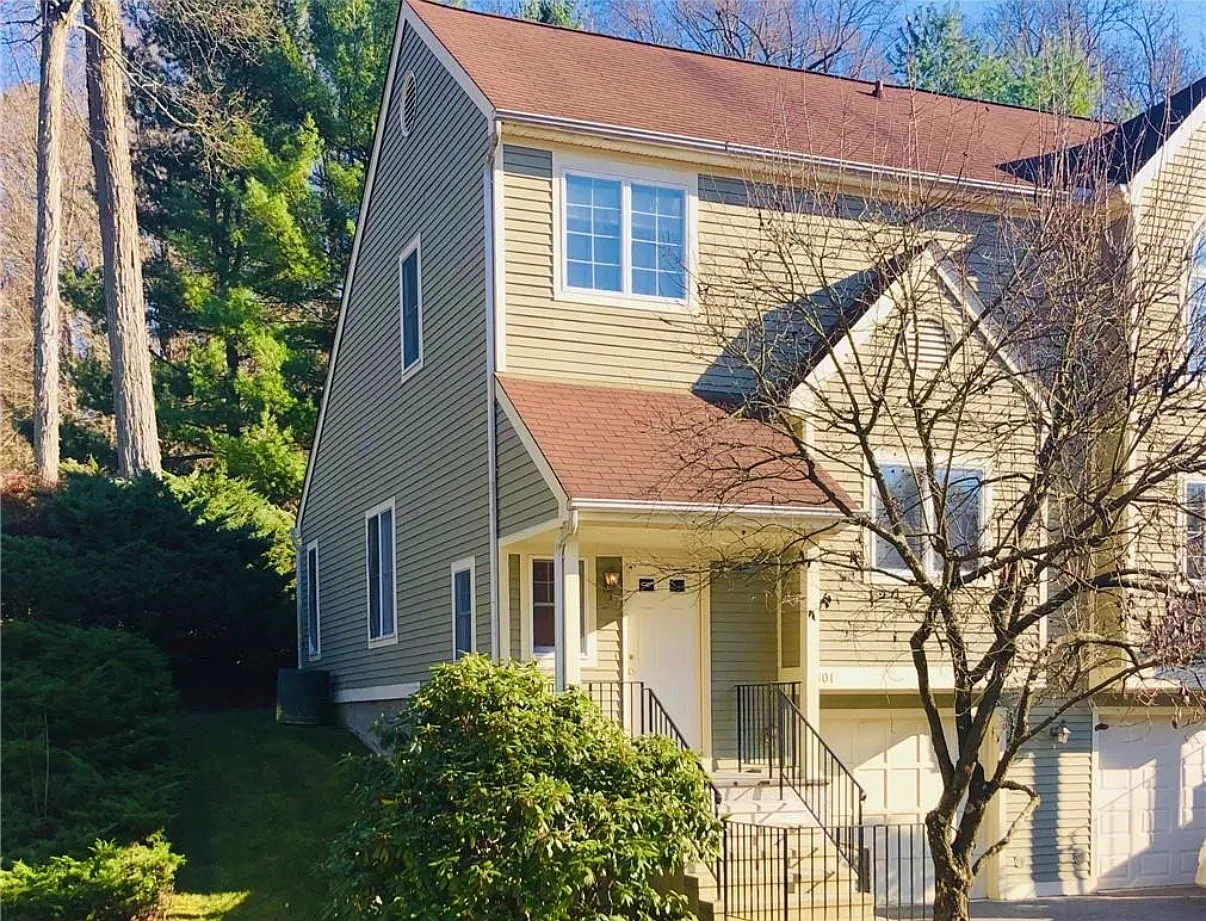 2 bed, 2.5 bath, 1293 sqft, $5,200 — Photo 3