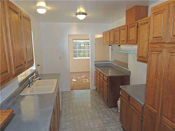 5th image of 6631 Jackson Dr