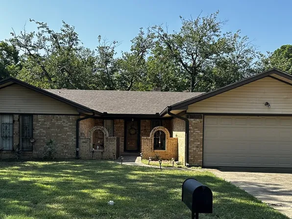 1306 Ashbury Ct, Arlington, TX 76015