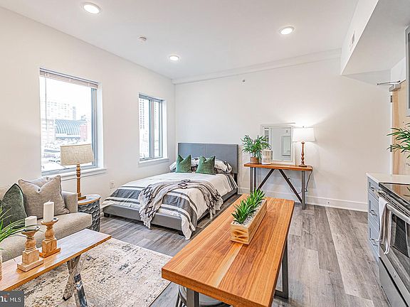 5th image of 1524 South St Unit 610