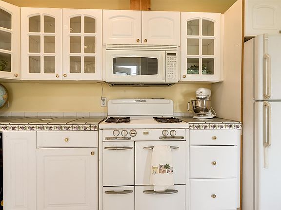 5th image of 1001 Pacific St #B