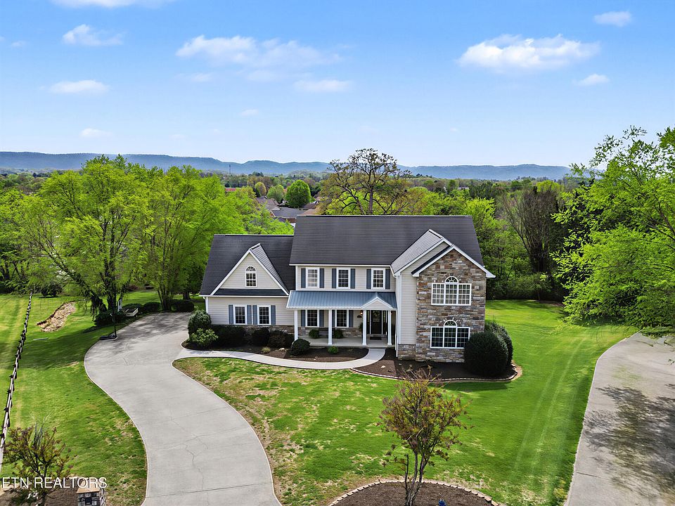 1st image of 1323 Stonehenge Dr