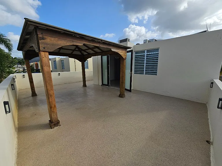17 Calle East — Photo 10