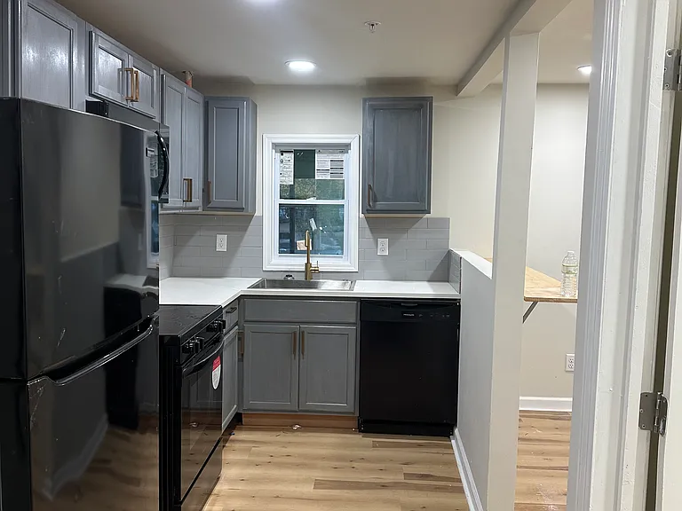 618 4th Ct NW #C — Photo 6