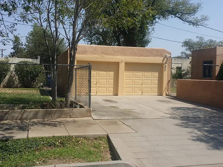 401 Hermosa Dr NE — Photo 7