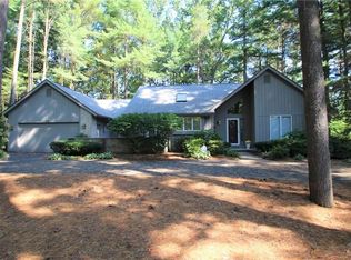 22 Random Woods, Pittsford, NY 14534