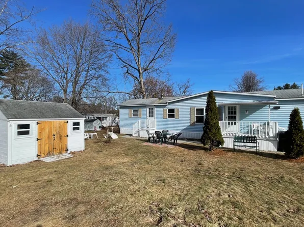 6 Meadow Ln #97, Nashua, NH 03062