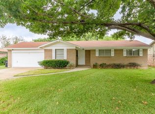 1114 Davis St, Cleburne, TX 76033