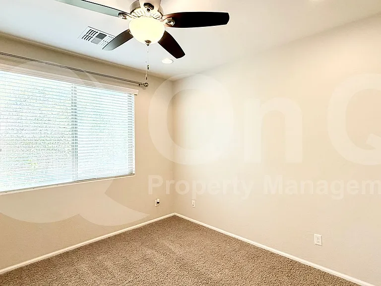 1095 E Rojo Way — Photo 5