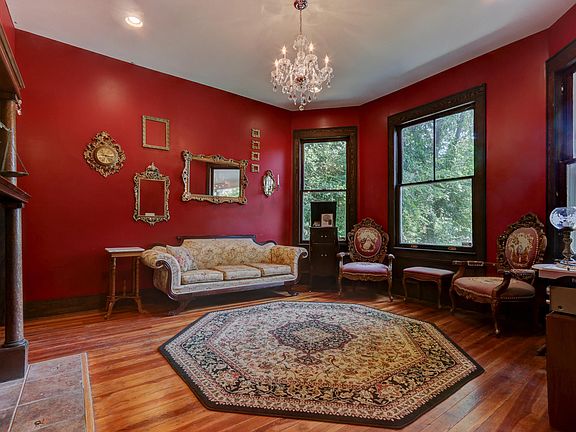 5th image of 1025 Kenyon St