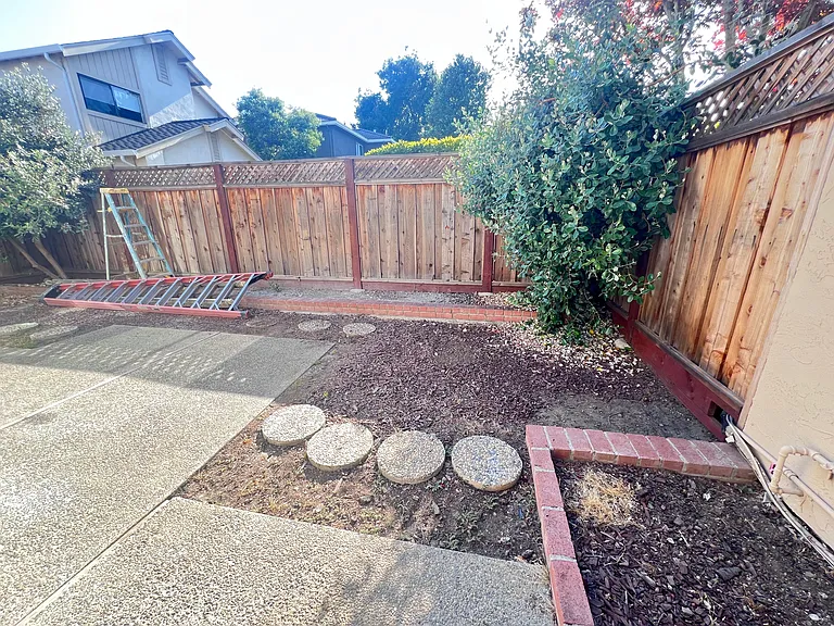 66 Redding Rd — Photo 9