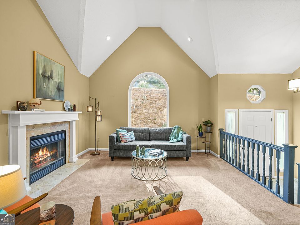 1st image of 159 Castlebar Ct SE