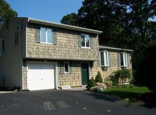 33 Mount McKinley Ave, Farmingville, NY 11738