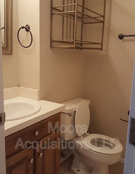 730 Patricia Dr — Photo 10