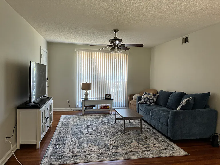 4977 Springhill Dr — Photo 4
