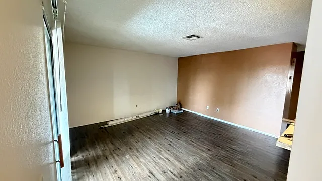 2 bed, 1000 sqft, $1,125 — Photo 4