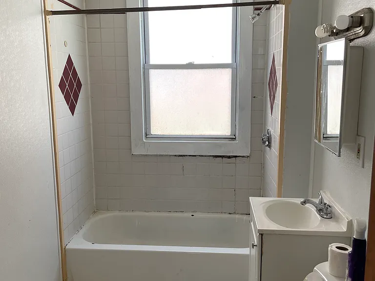 112 Horton St #112 — Photo 4