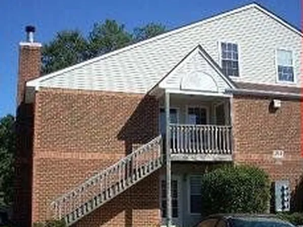 204 Quarter Trl APT H, Newport News, VA 23608