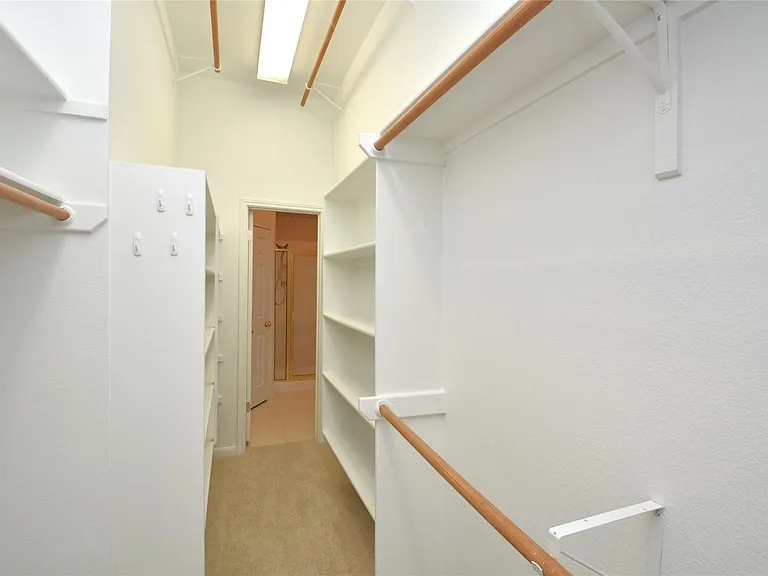11509 Leon Grande Cv — Photo 23
