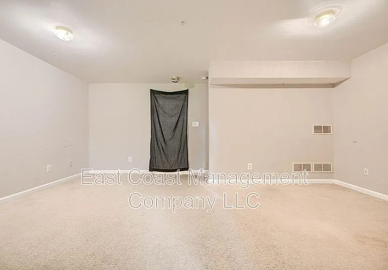 403 Deerhill Cir — Photo 14