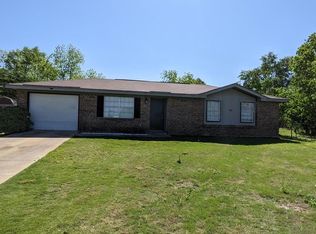 95 Katie Dr, Cowarts, AL 36321