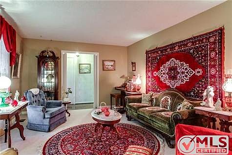 3rd image of 2968 Parkwood Dr