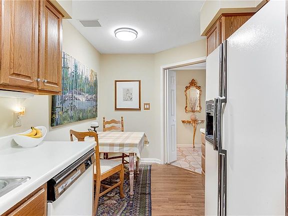 3rd image of 27305 Plantation Dr NE