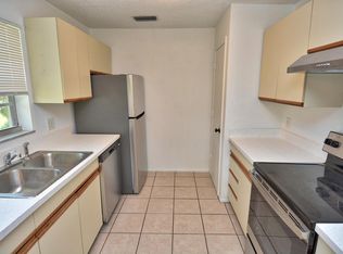 11 Lake Vista Trl APT 207, Fort Pierce, FL 34952