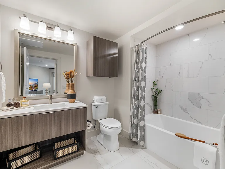 Elegant and modern bathroom