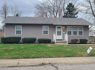 4033 N Cambridge Dr, Decatur, IL 62526