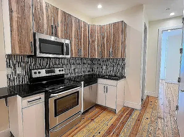 570 Evergreen Avenue image 1 of 10